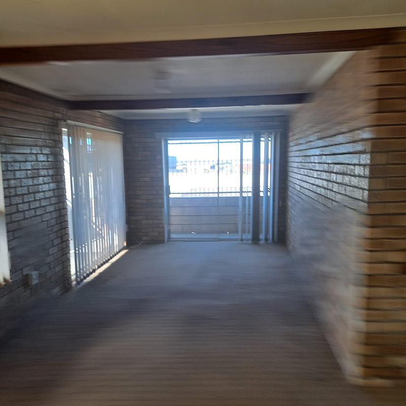 To Let commercial Property for Rent in Markman Industrial Eastern Cape